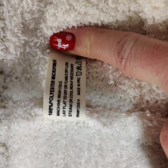 Comfy luxe premium set in cream,white, and navy stripe. - Picture 2 of 3